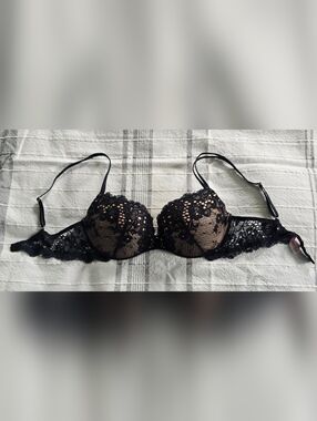 Victoria's Secret Very Sexy Padded Demi Black Bra Lace Overlay Nude Lining, 34C
